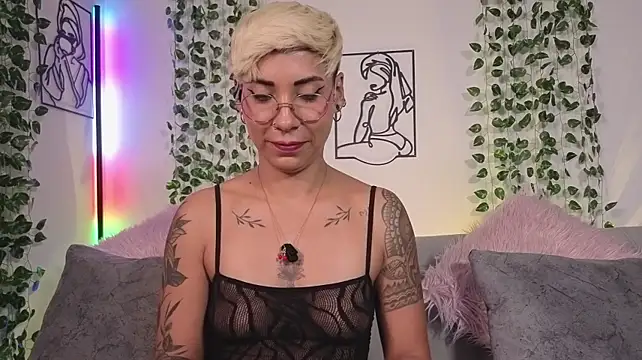 MiaMorgan_