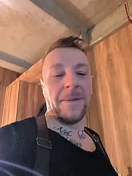 DirtyTechCouple- - im auto ohne Oberteil ohne bh 🔥😈