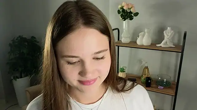 RowanPike - Tease my belly