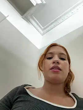 Olivia_jass - She touches me between the door