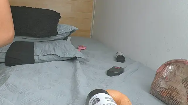 Melodi_20 - fist in the pussy