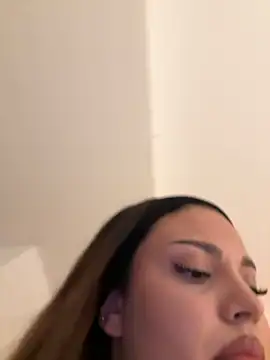 Ayla-18 - Show Ass & Shake