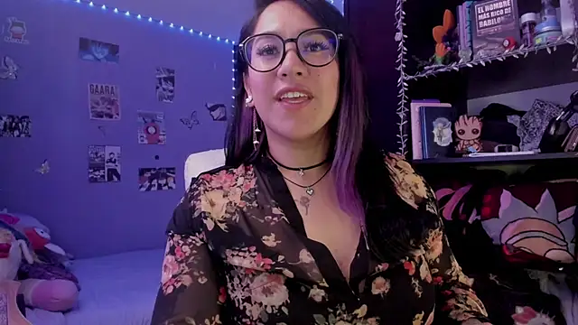 Julibella_sweet - suck dildo