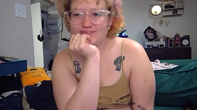 TreatLucky - take off shirt ;)
