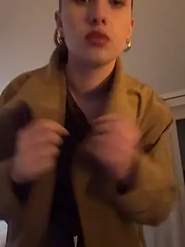 ChiaraVelvet - Show ass and Slap 5X🥵💦
