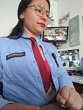 Queen_linda1 - naked + oil🥵🍑