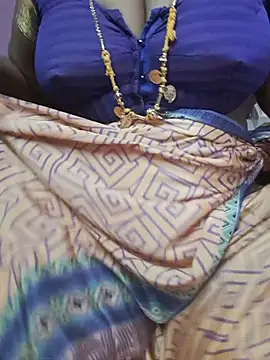 Tamil_Ammani - Boobs show😜😜😝🥰🔥🔥🔥