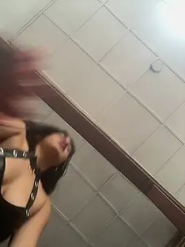 EmilyNoir1 - ten spankings without panties