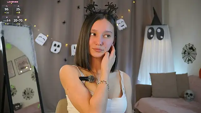 ThereseTonetti - lick lips