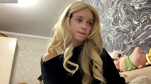 Curlyhaired - The show is getting more intense