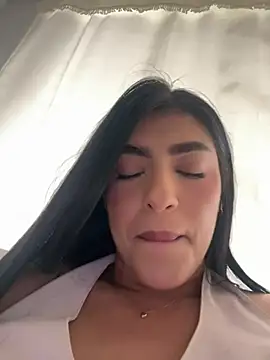 Misty-kat - Show pussy x3 min