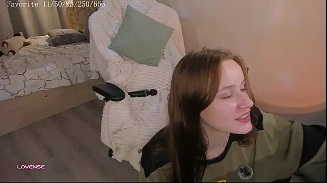 Mooncheri - Put panties aside and play in doggy