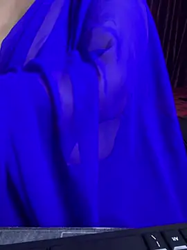 DarlingRuby - oily boobs