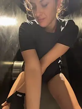 Waspy - Let's go to the gym bathroom😈
