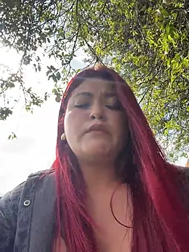 Lia-Moon77 - Show tits clamps
