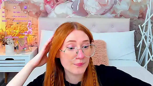 TinaHarp - oiled butt spanks (without panties)