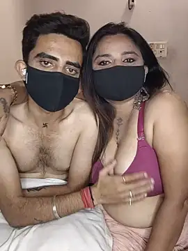 Wildharyanacouple - Show bubbs