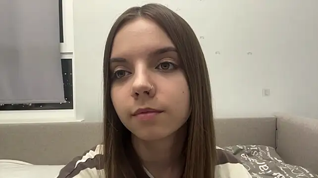 LisaPorse - show feet + smile face