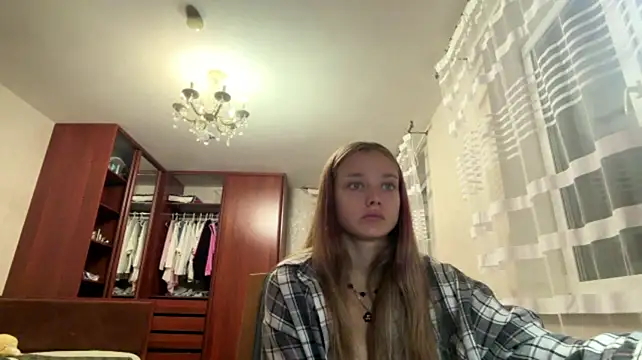 Romy_Grei - Slow lip bite 😘🔥
