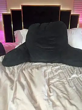 KarissaChantelle - Clamps On My Lil Nips 🍒