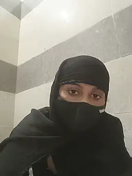 Hot_Saraa04 - Boobs show