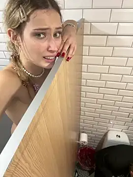 SiaLater - Finger her near PISSOIR in men WC 😱😱