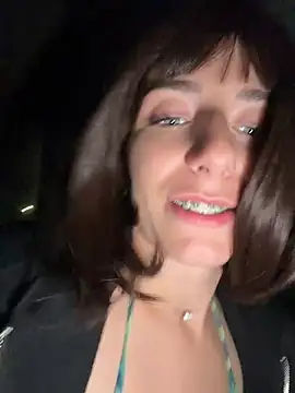 Jessicandy_ - Bra off 🍒