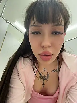 Babydolll - SPREAD ASS IN PANTY W OPEN DOOR IN WC
