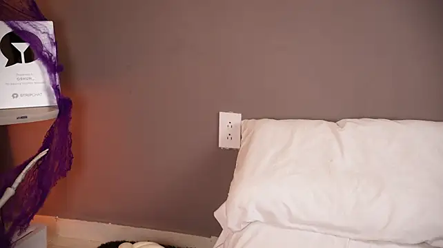 OSHUN_ - Fuck me like a slut until I squirt.