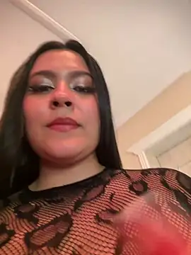 VictoriaPowell - 💋 Spread buttocks up close