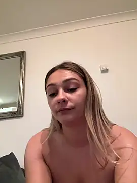 Skyemorgan01 - Get naked 🤍🩶❤️