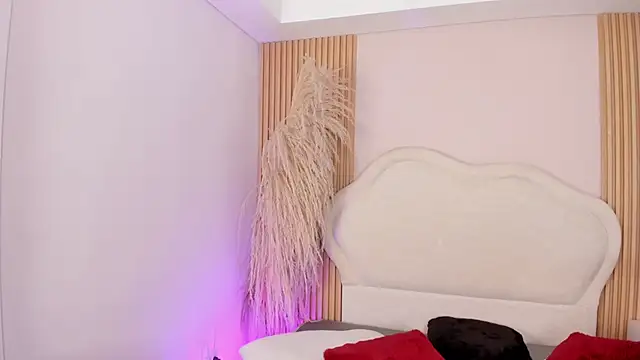 Mia__Rose_ - Rub my nipples with ice 😏