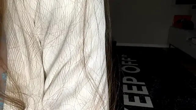 Kissme_Kira - drool on my boobs