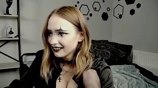 QuinnBellamy - I'm going to give my butt a good spankin