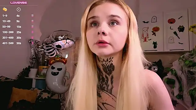 Britney_Lynch - Doggy style+touching pussy