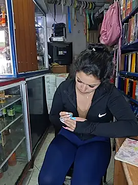 Isa_bella95 - Shows naked shop