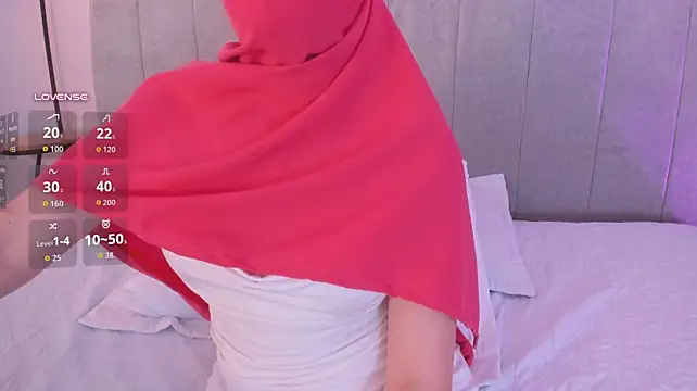 Fatiima_ - Shake ass whitout panties🔥🍑