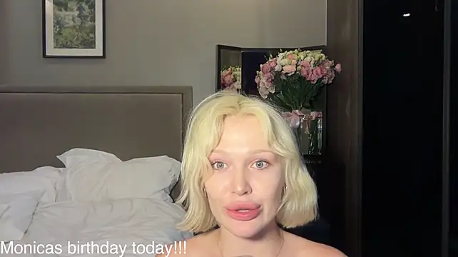 Golden_Aline - take off shorts 1 girl