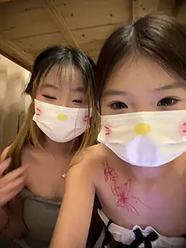 Angel-Sisters - 为什么有个大叔在边上 啊啊啊 大叔的鸡吧好大啊 淫水都被他草出来了