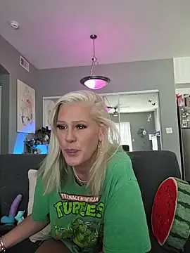 Lexi_Shocker - Vibe me til my clothes fall off 🔥