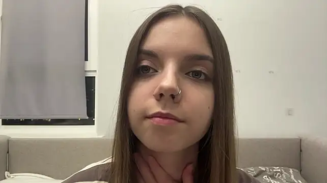 LisaPorse - show feet + smile face