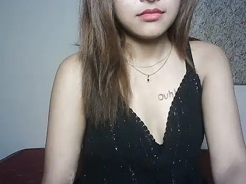 Latina_nikita - full nude in public