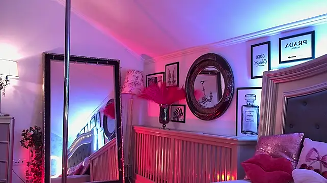 Amber_Luna - Pussy play naked!