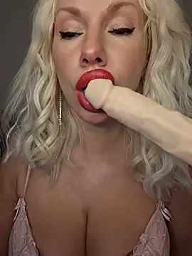 Mazlik27 - Show me your boobs
