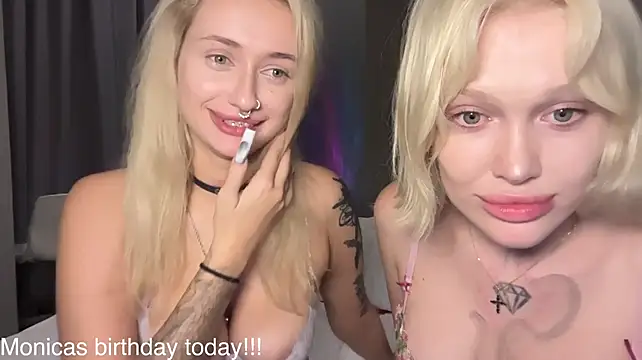 Golden_Aline - take off shorts 1 girl