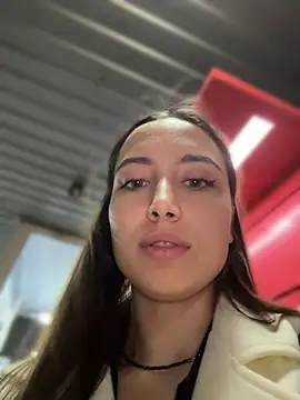 ICrazyOneIRL - 🥵I AM NAKED UNDER COAT! OPEN NOW!😱