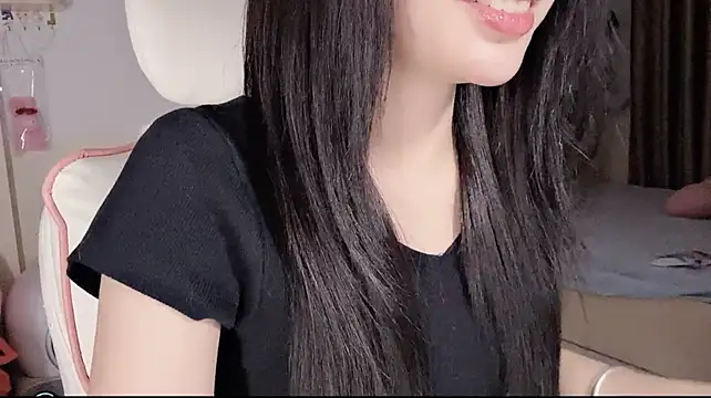 Yuyu-baobei - cô bé thuần khiết có cây viết trong qần