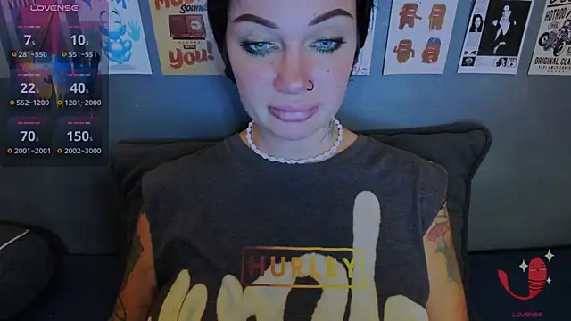 EllieOz - PUSSY PIERCING ( till 1th november)