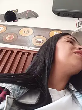 Nathaly_12 - Squirt in a public restroom