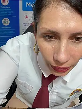 Alysson-- - 🍑show sexy butt on public🍑